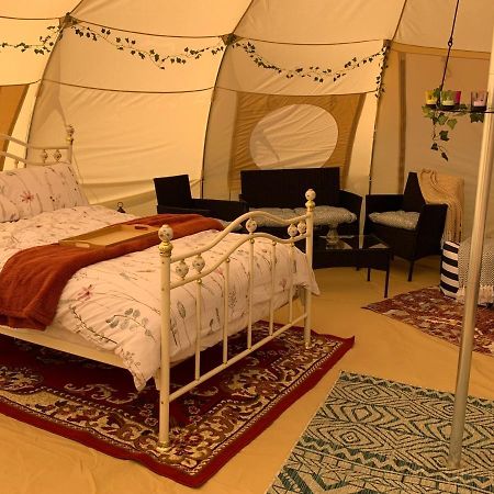Tal-Y-Fan Farm 6M Stargazer Tent Bridgend  Exterior photo